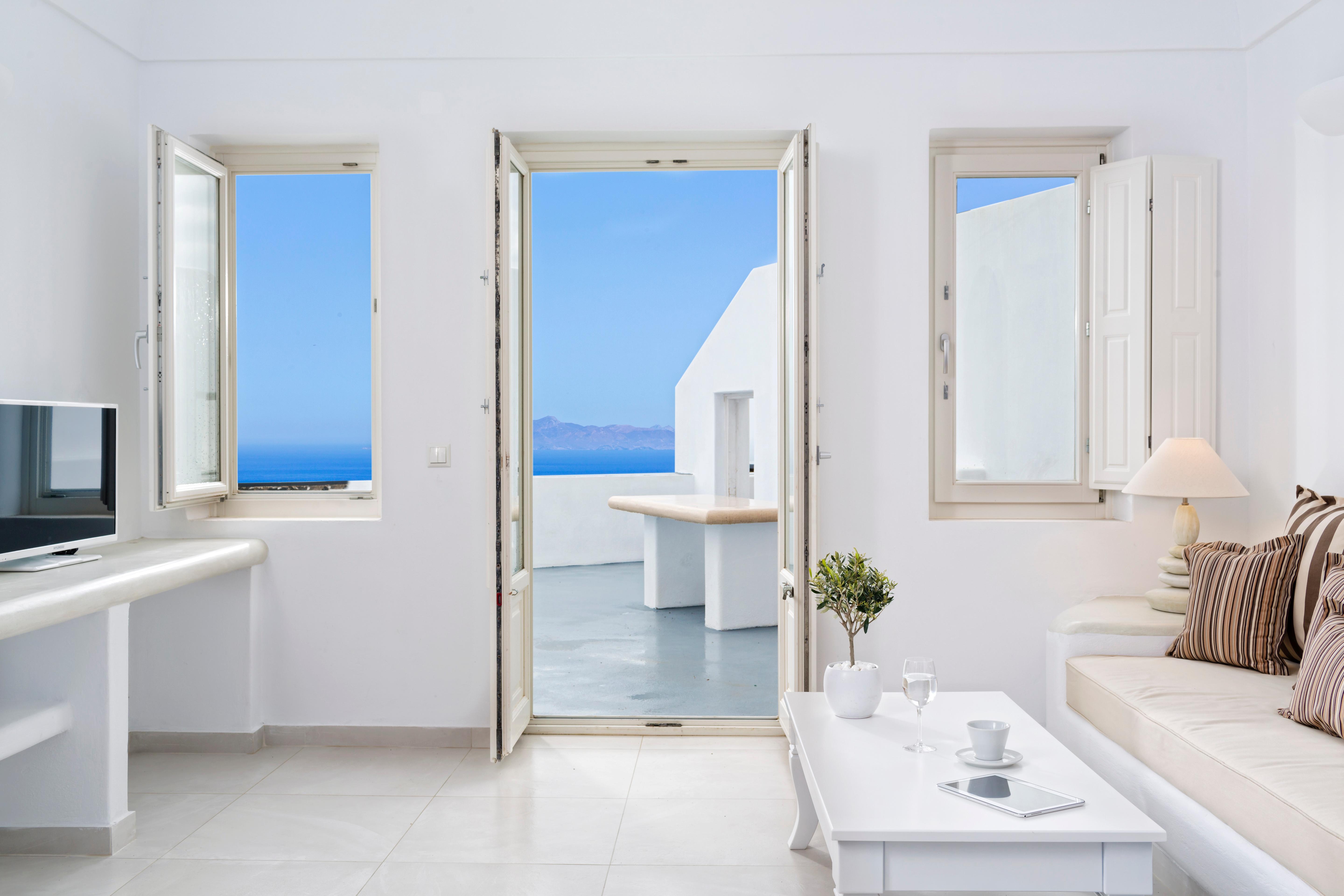 Two-Bedroom Suite Outdoor Hot Tub Sea View,926557162:JPEG